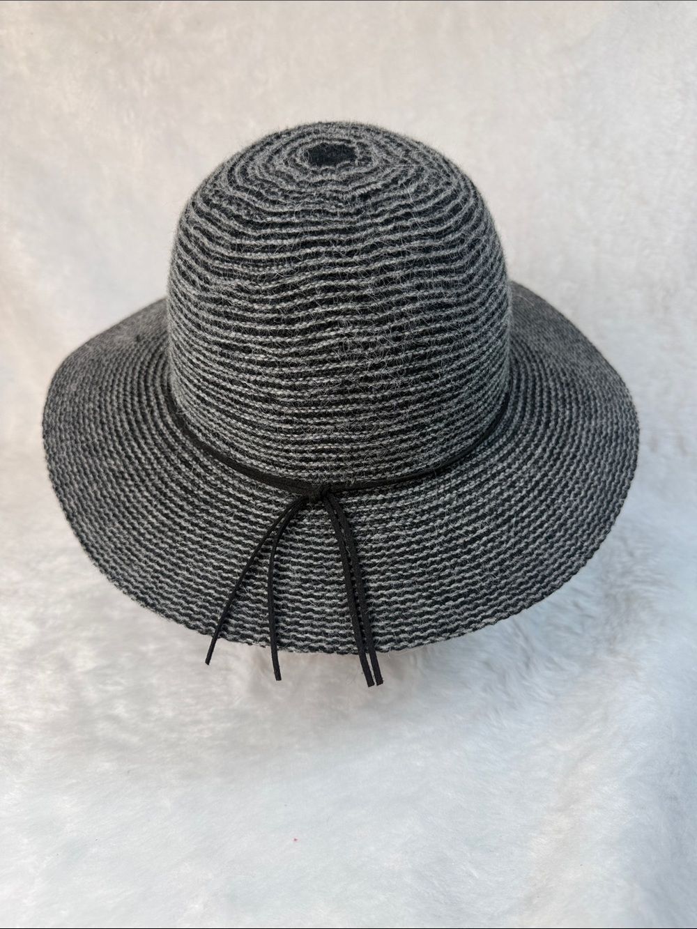 Gray hat  - Picture 9 of 12